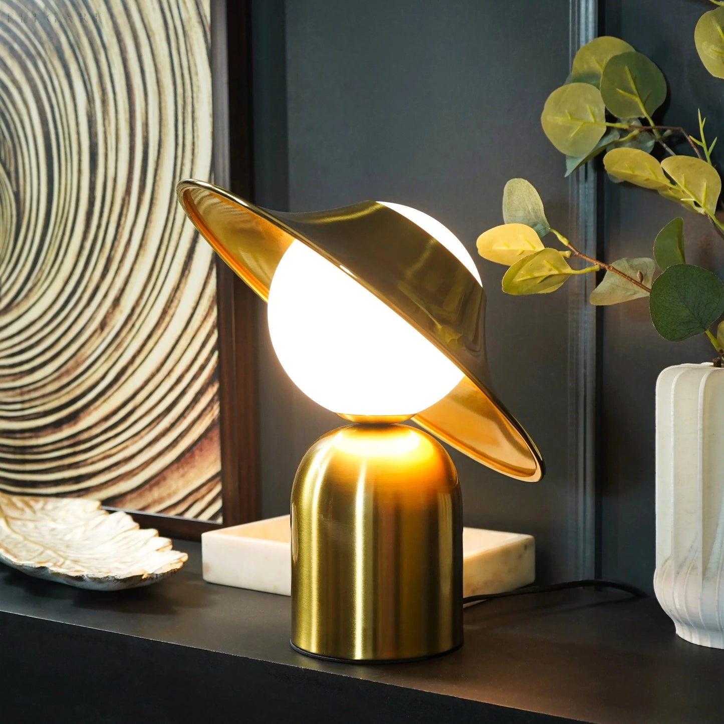 Modern Gold LED Table Lamp Scandinavian Style - Fesara