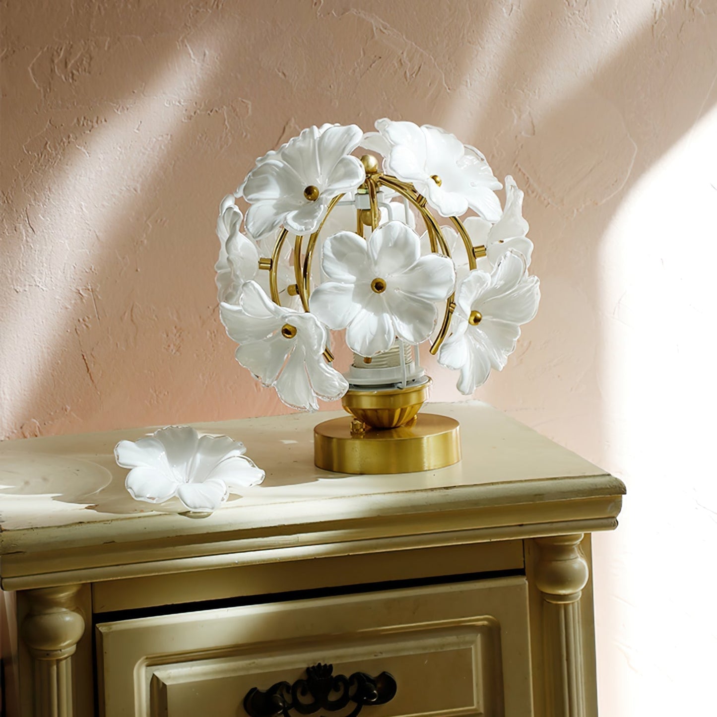 Beautiful Flower Table Lamp