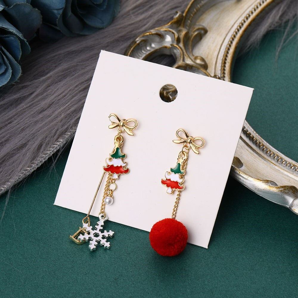 Christmas Helper Drop Earrings