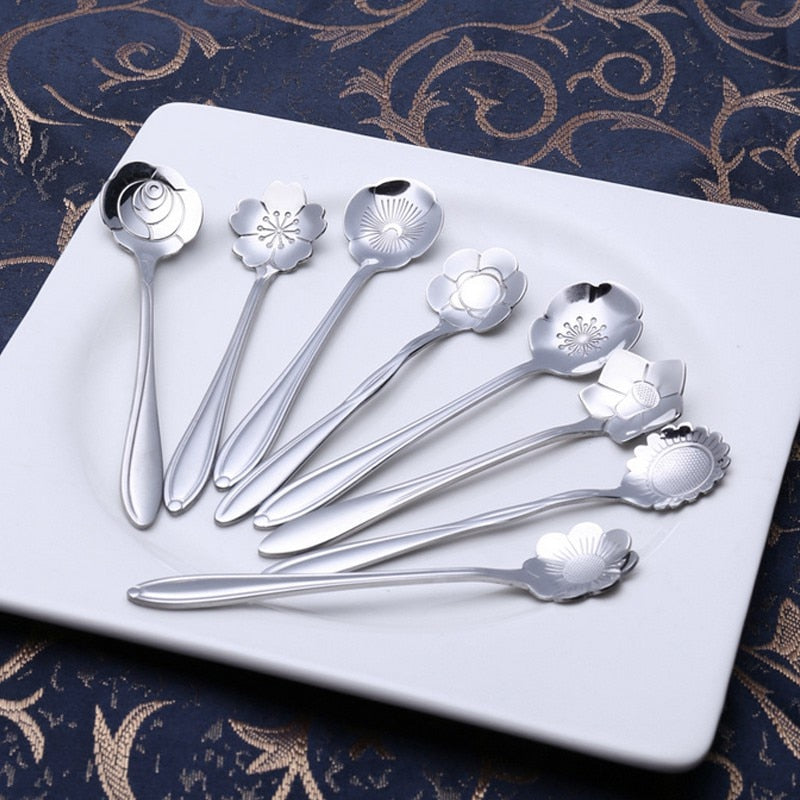 Decorative 8-Piece Teaspoon Set Stainless Steel Floral Design