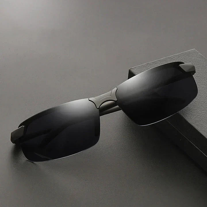Stylish Auto Tint Smart Glasses Blue Light Blocking