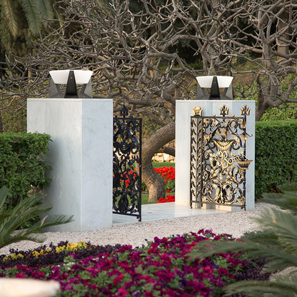 Outdoor Solar Powered LED Yard Light