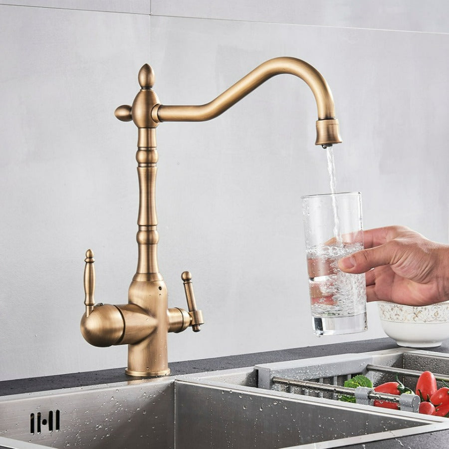 Classic Kitchen Faucet - Elegant Stylish Design
