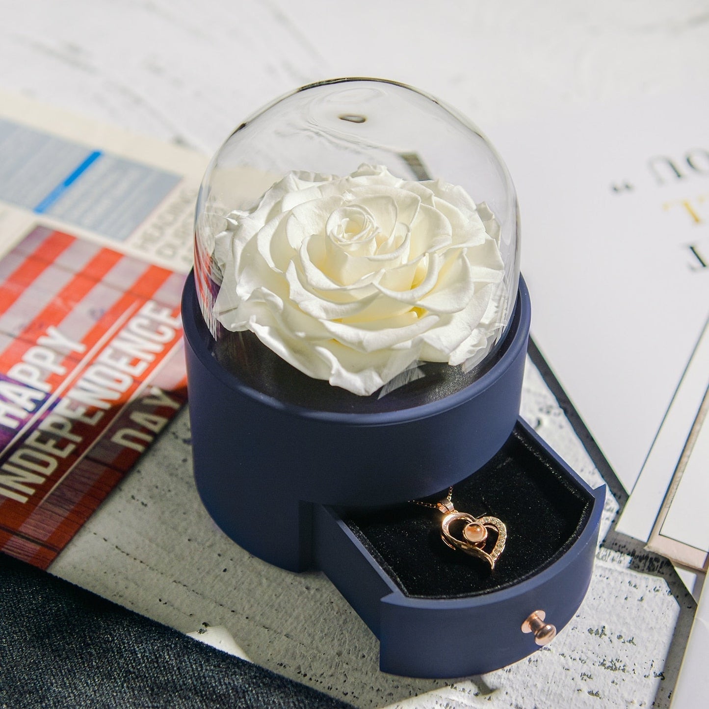Elegant Fresh Flower Pendant Necklace Gift Box