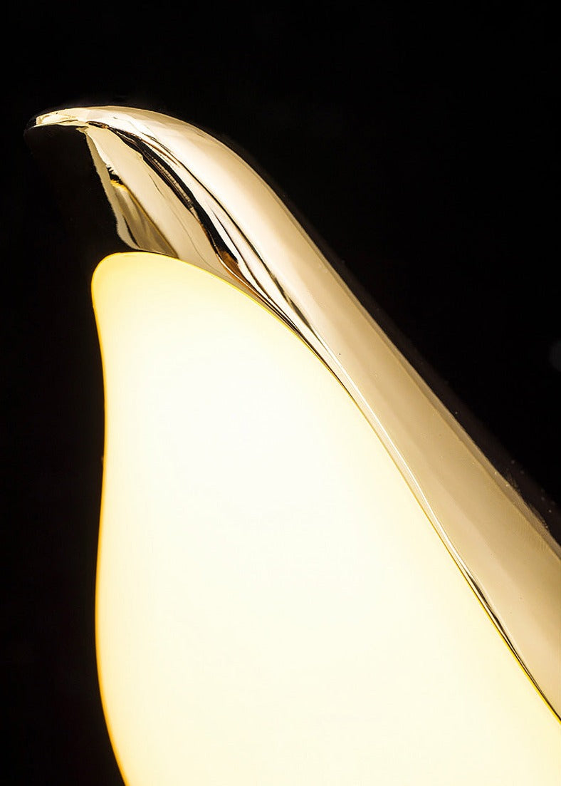 Delicate Bird Wall Lamp for Warm Ambient Lighting