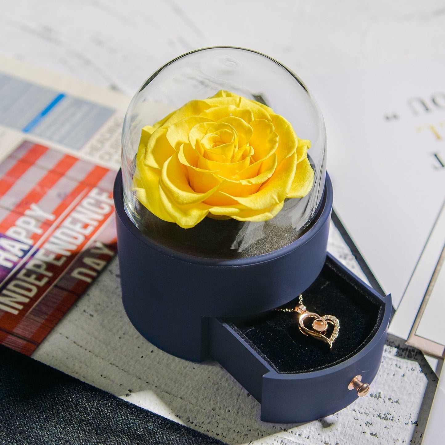 Elegant Fresh Flower Pendant Necklace Gift Box