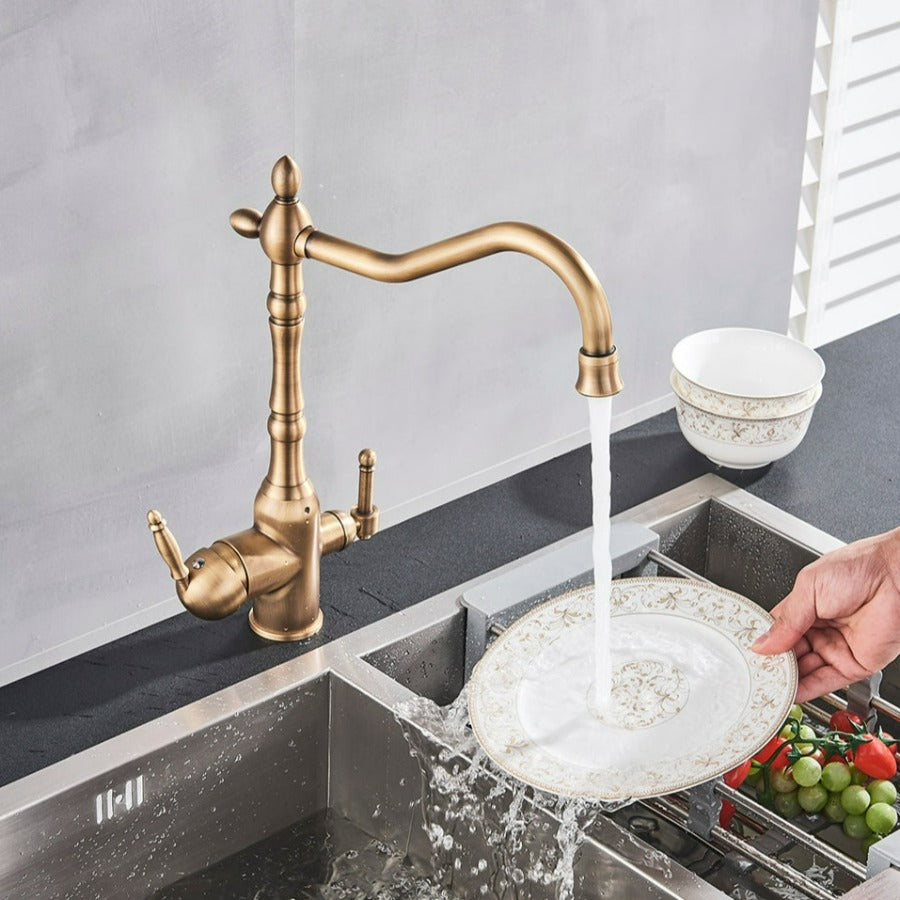 Classic Kitchen Faucet - Elegant Stylish Design