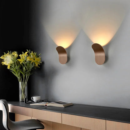 Fesara Modern LED Wall Light Skateboard Style