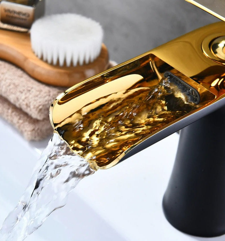 Luxury Bathroom Faucet - Contemporary Water Flow Design