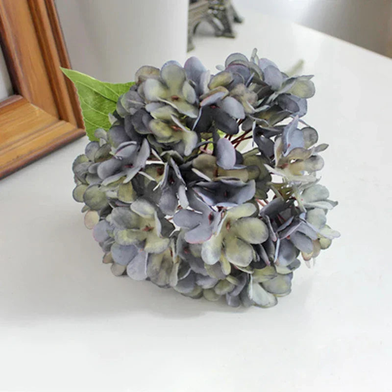Luxurious Floral Home Decor Accent - Fesara