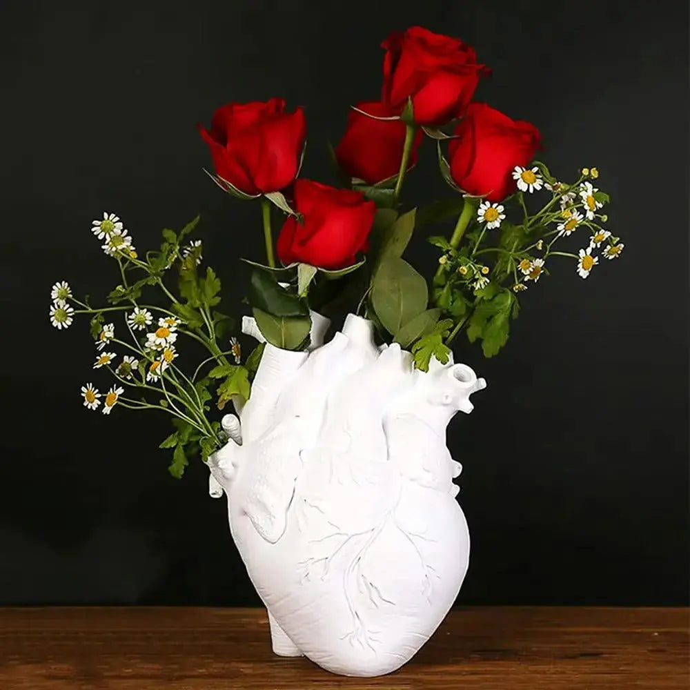 Unique Heart Shaped Decorative Vase - Fesara