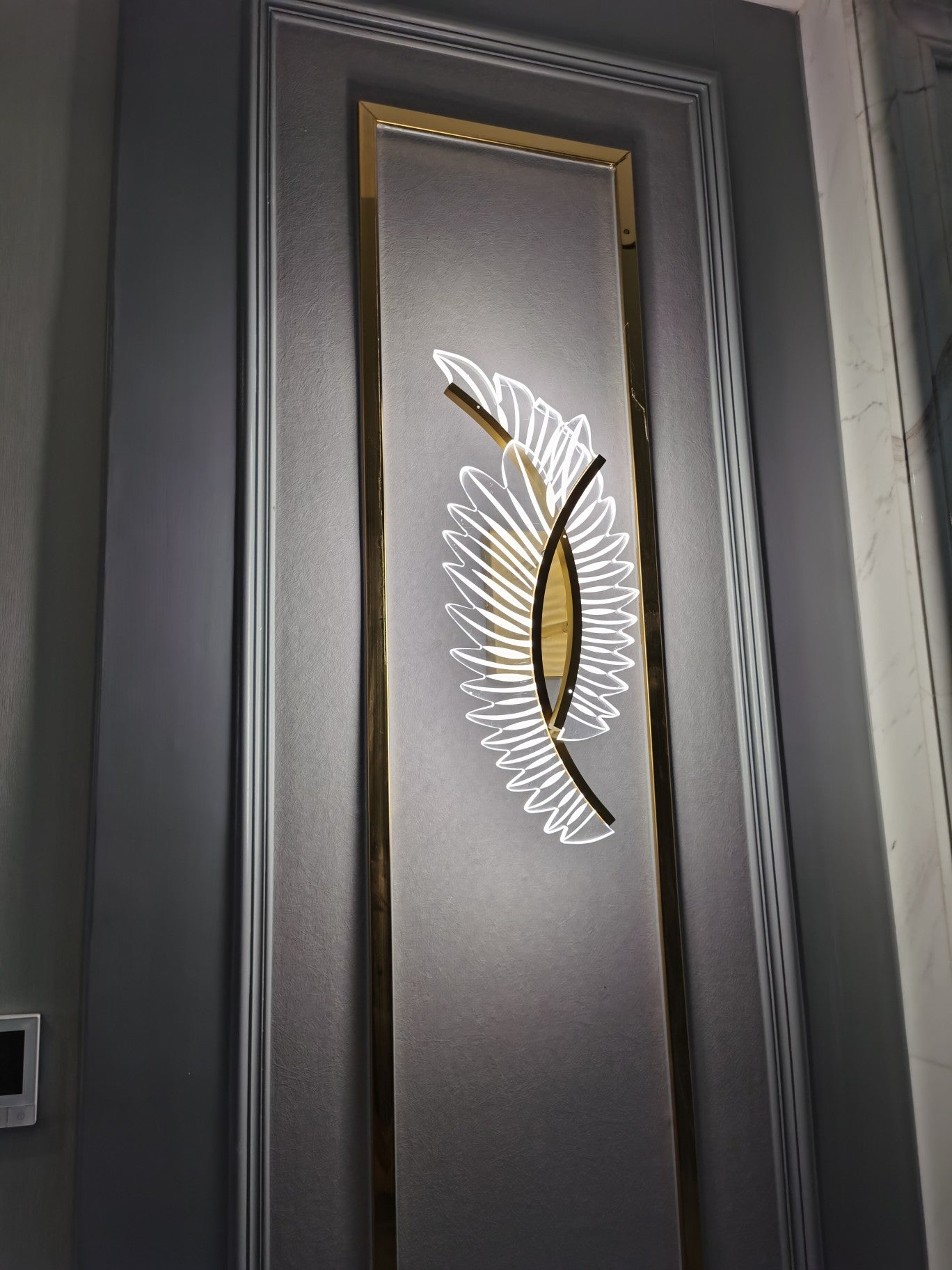 Shine Bright Gold Accent Wall Lamp