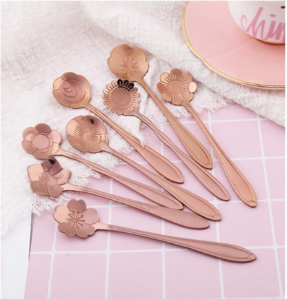 Decorative 8-Piece Teaspoon Set Stainless Steel Floral Design