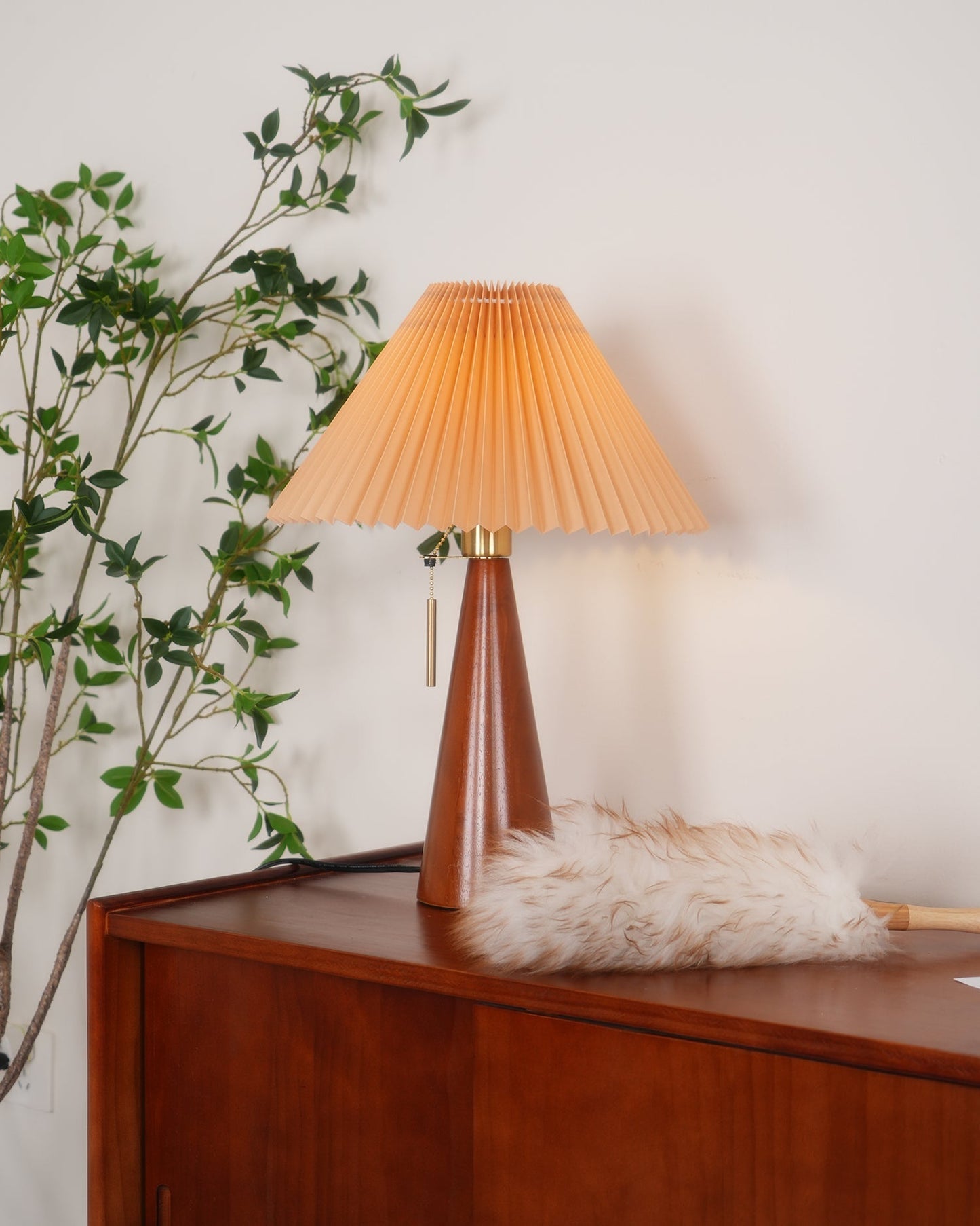 Classic Wooden Desk Table Lamp