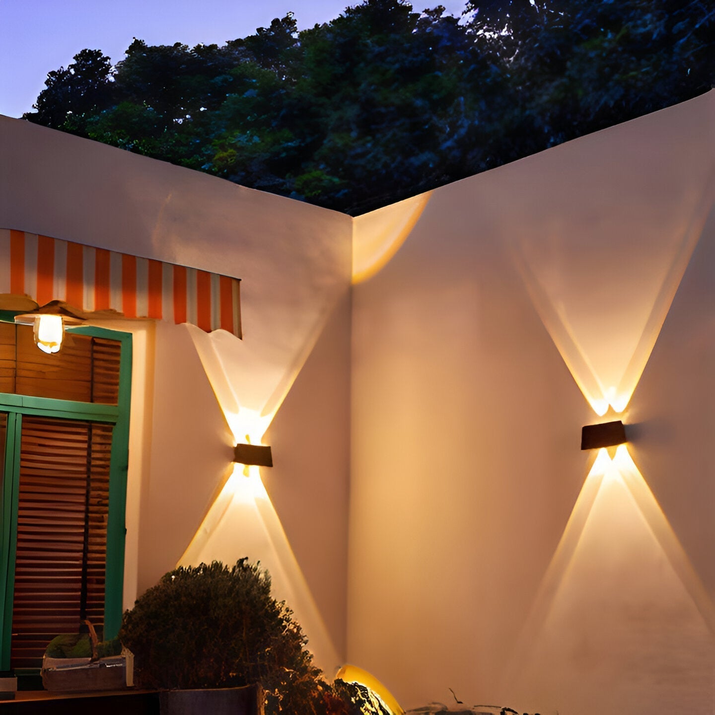 Outdoor Waterproof Solar Powered Wall Lamp