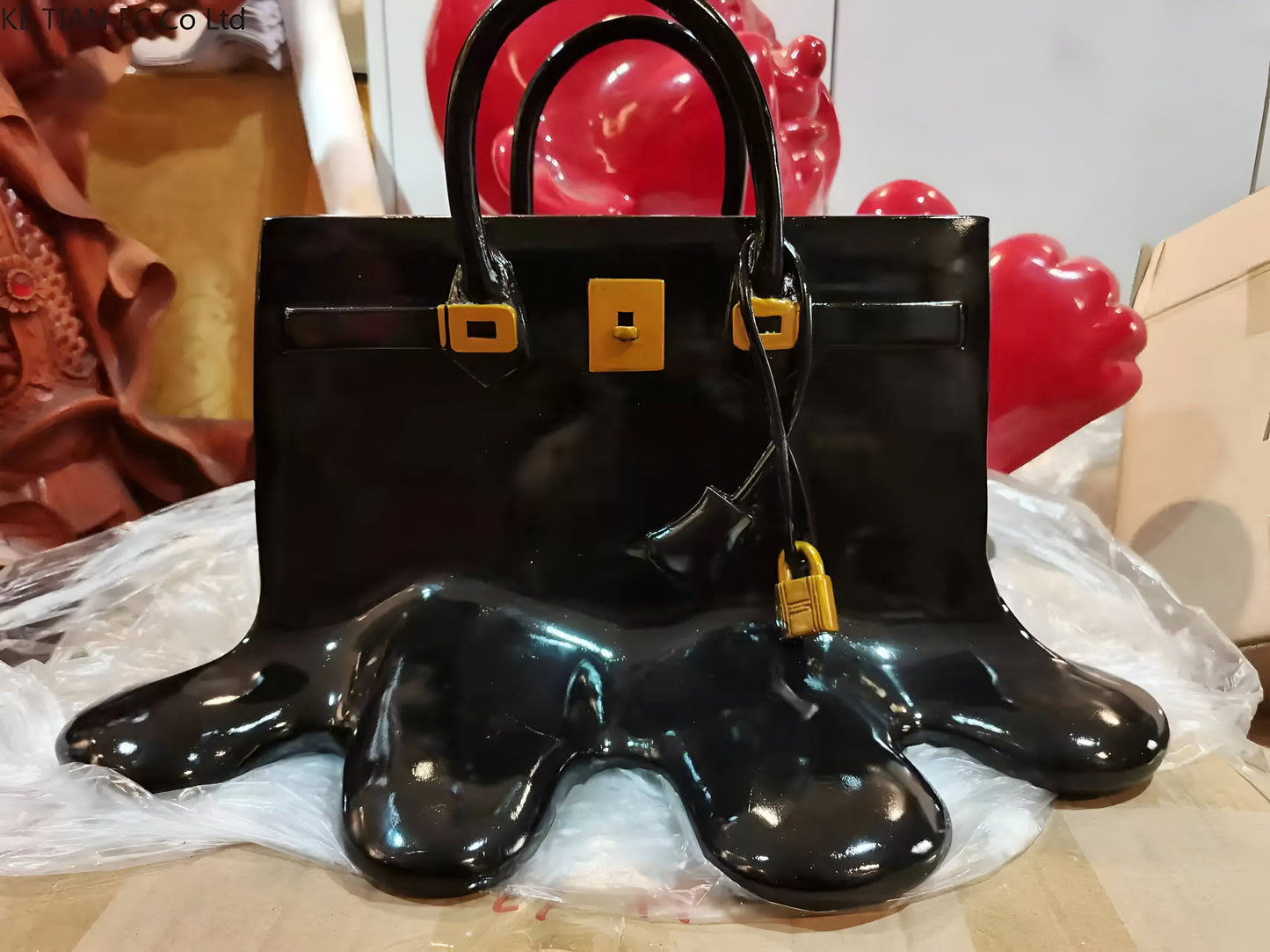 Fashionable Purse Shaped Resin Vase