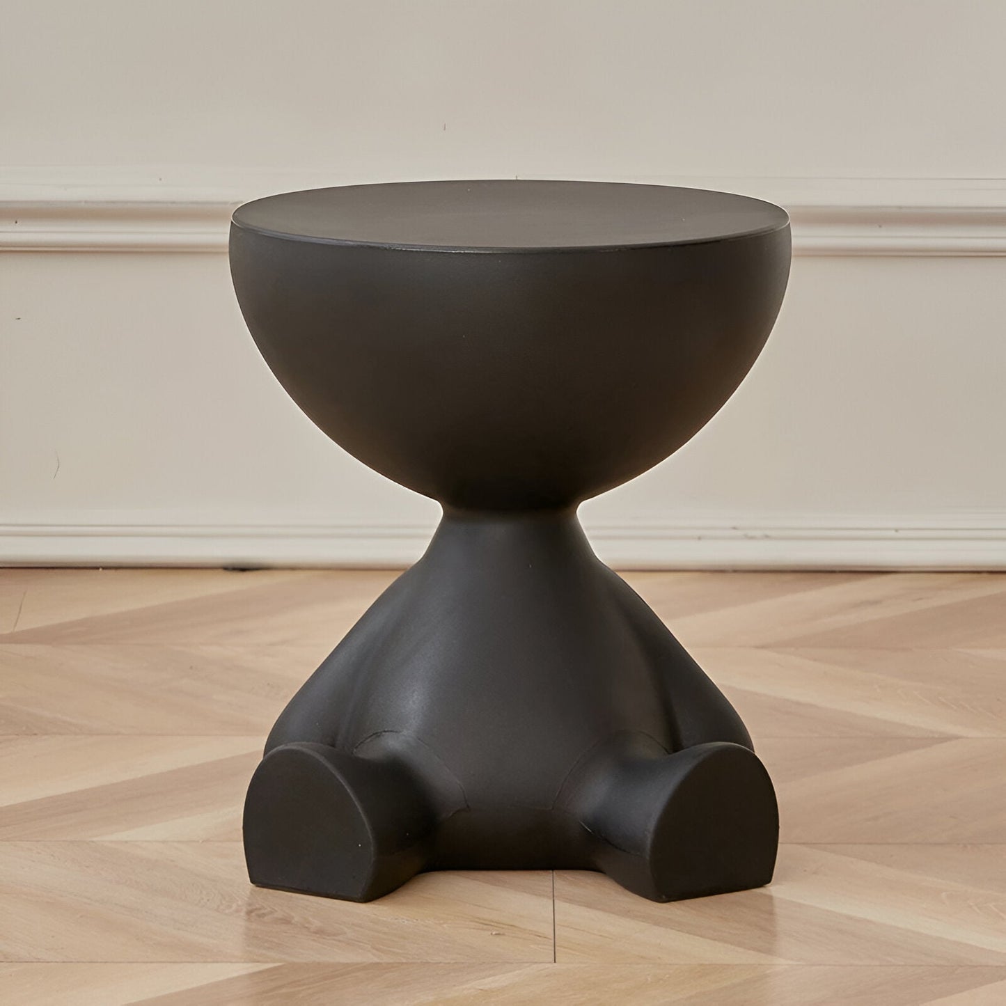 Elegant Wooden Round Coffee Table - Fesara