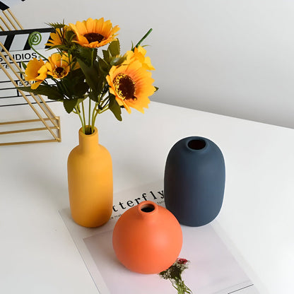 Simple White Ceramic Decor Vase