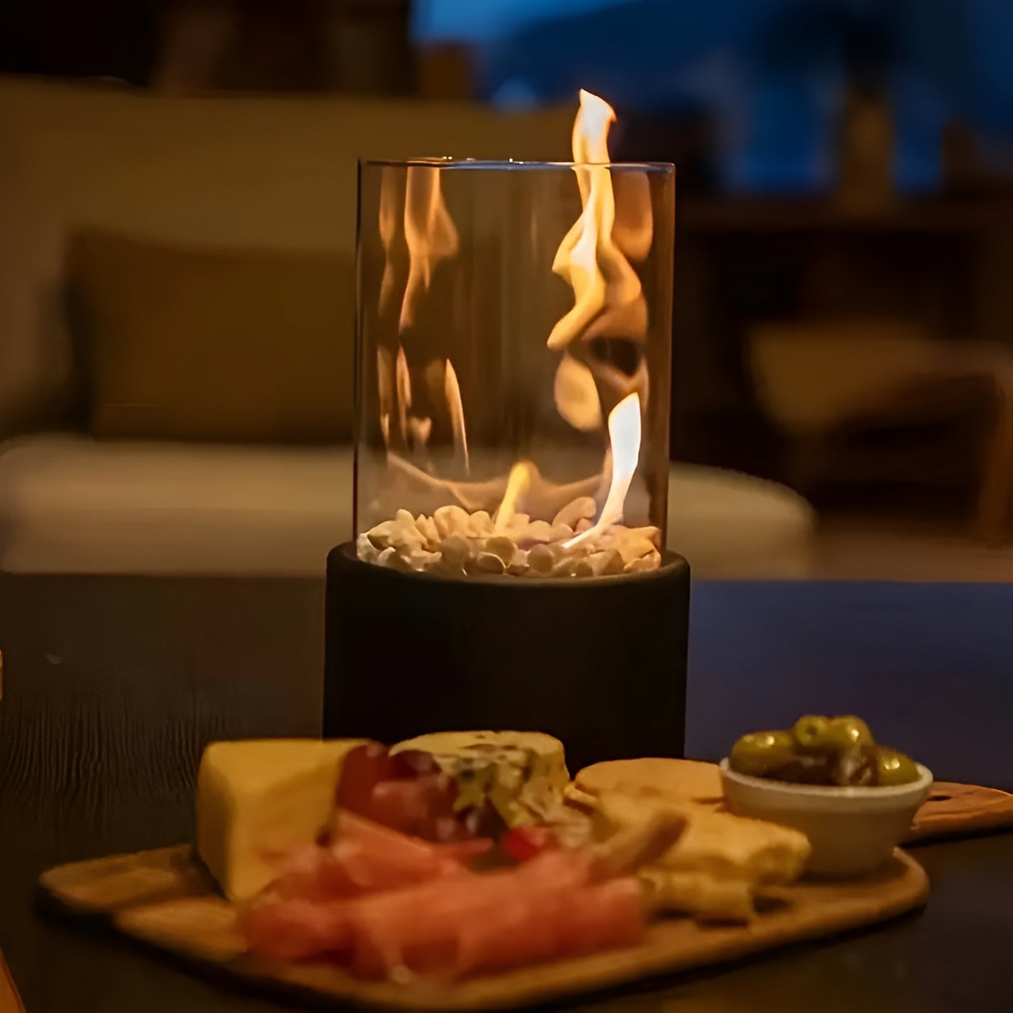 Modern Metal Table Lamp with Black Base - Fesara