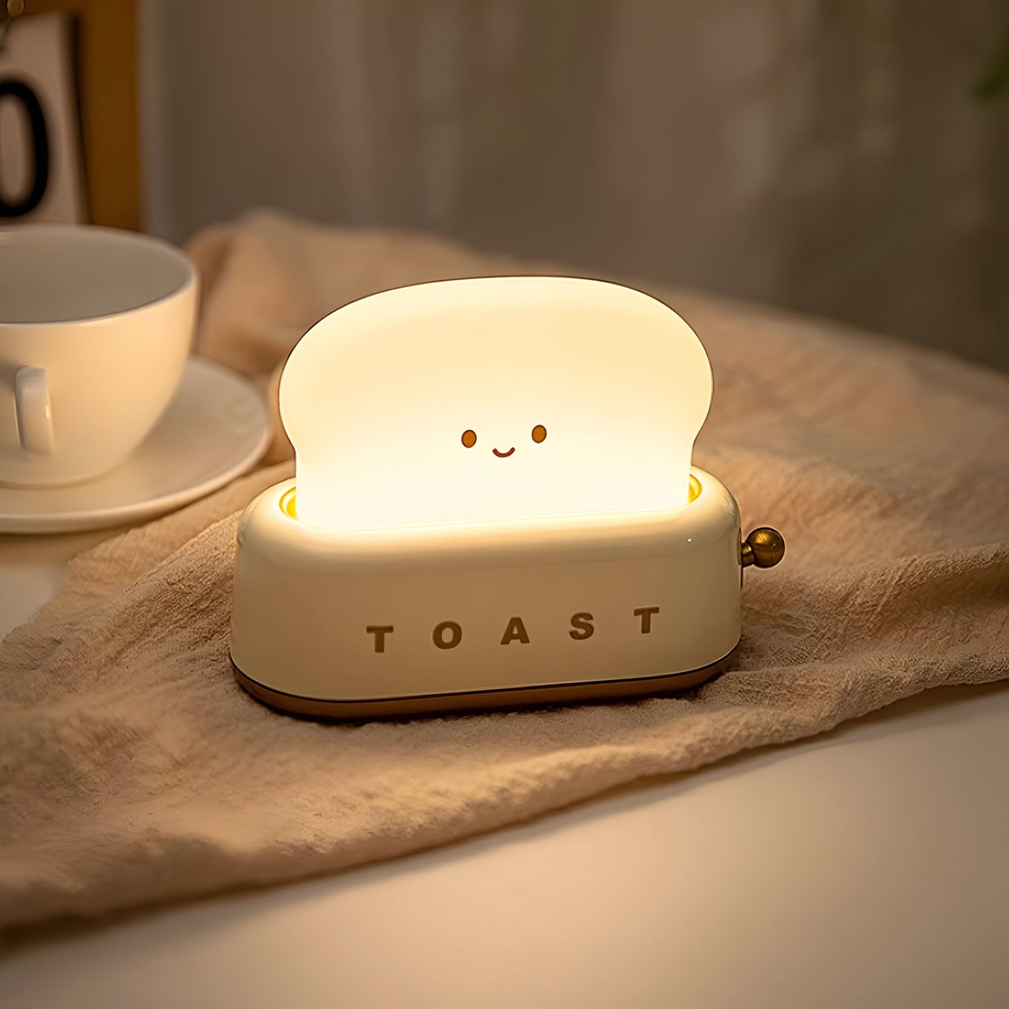 Compact Toaster Table Lamp with Adjustable LED Light