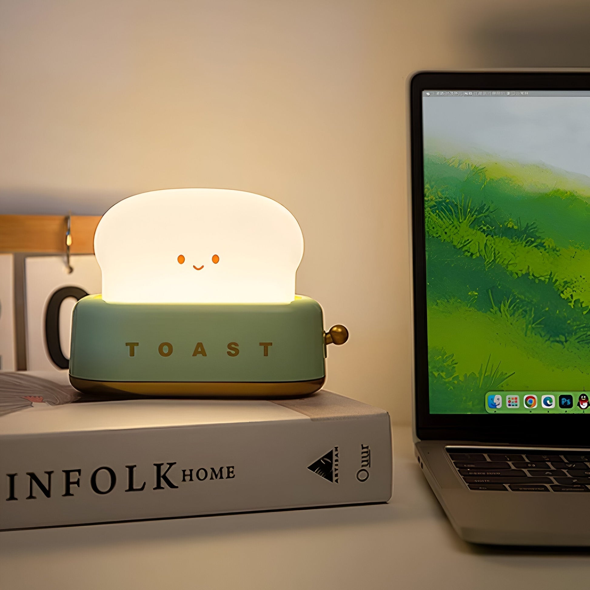 Compact Toaster Table Lamp with Adjustable LED Light - Fesara