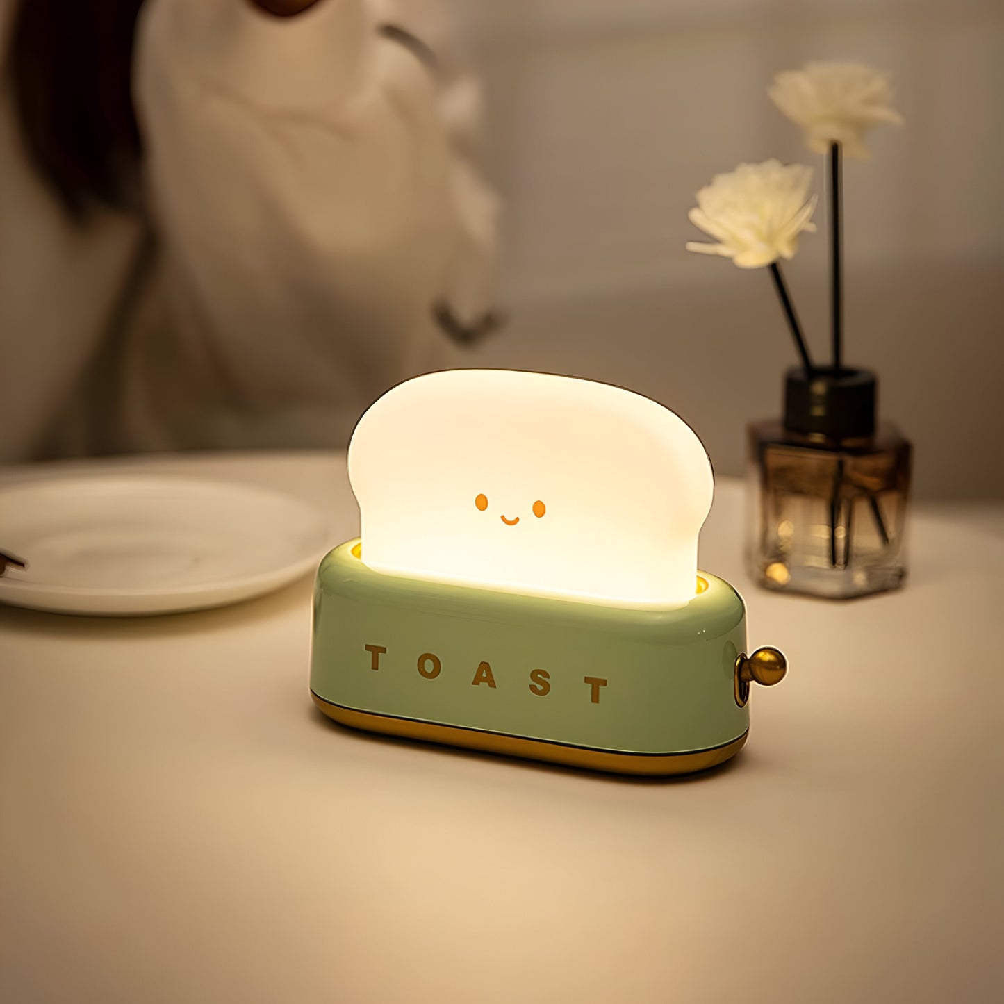Compact Toaster Table Lamp with Adjustable LED Light