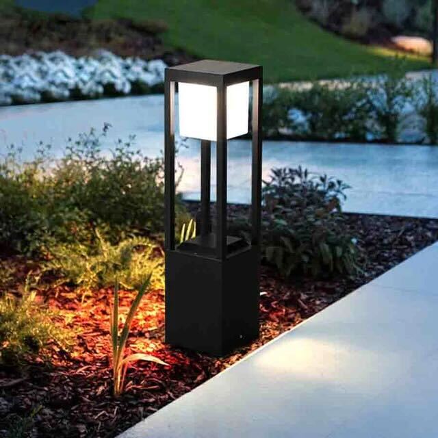 Large Outdoor Solar Powered Warm White Garden Lamp - Fesara