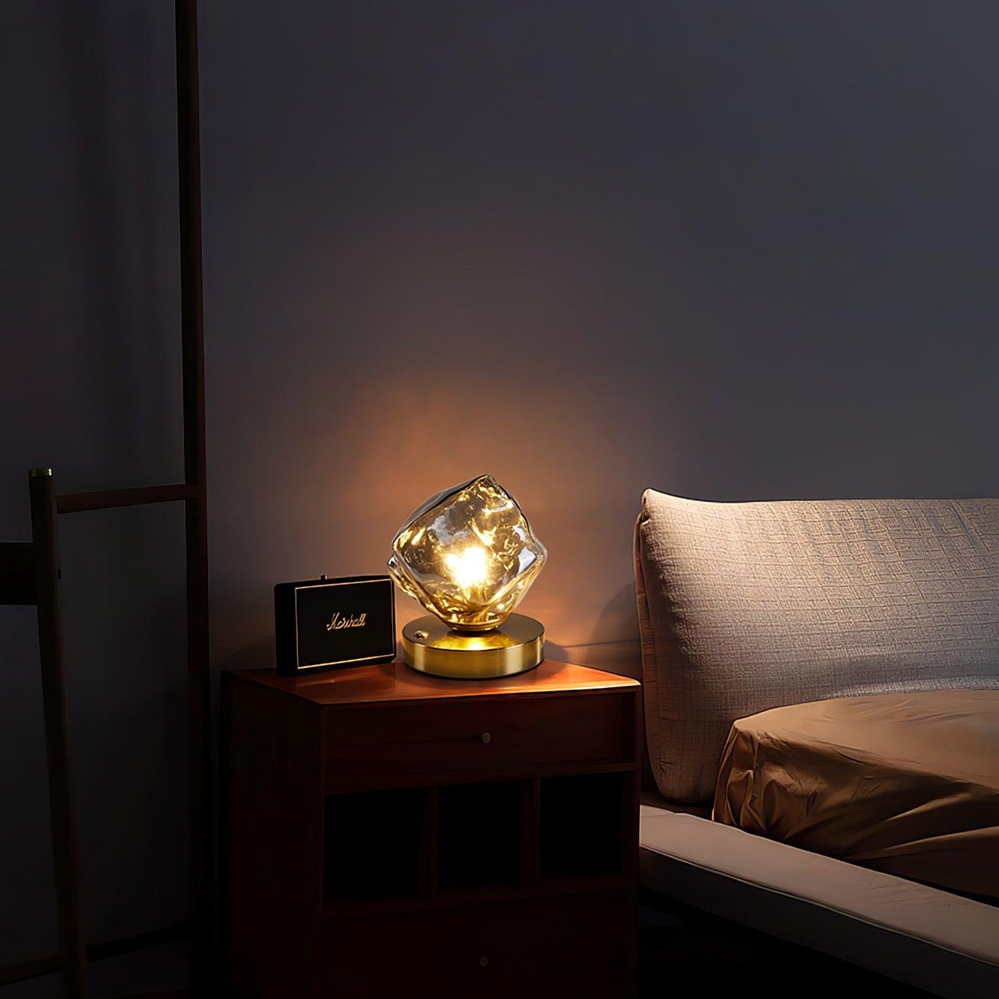 Bright Wireless Table Lamp with Motion Sensor