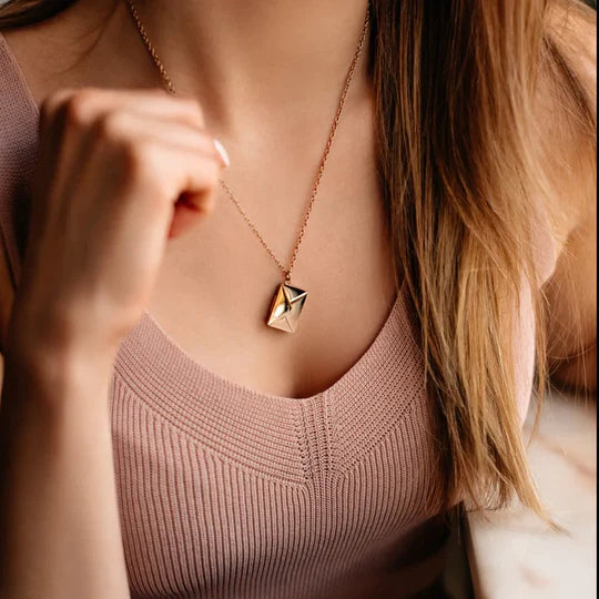 Heartfelt Message Pendant Necklace for Her