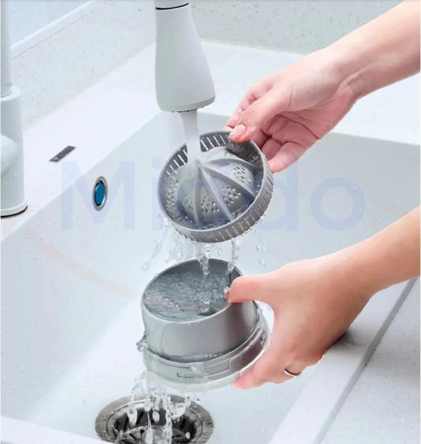 Easy Electric Citrus Juicer with Built-in Container