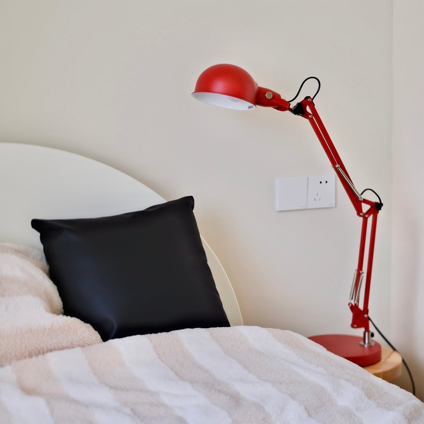 Red Glow Table Lamp