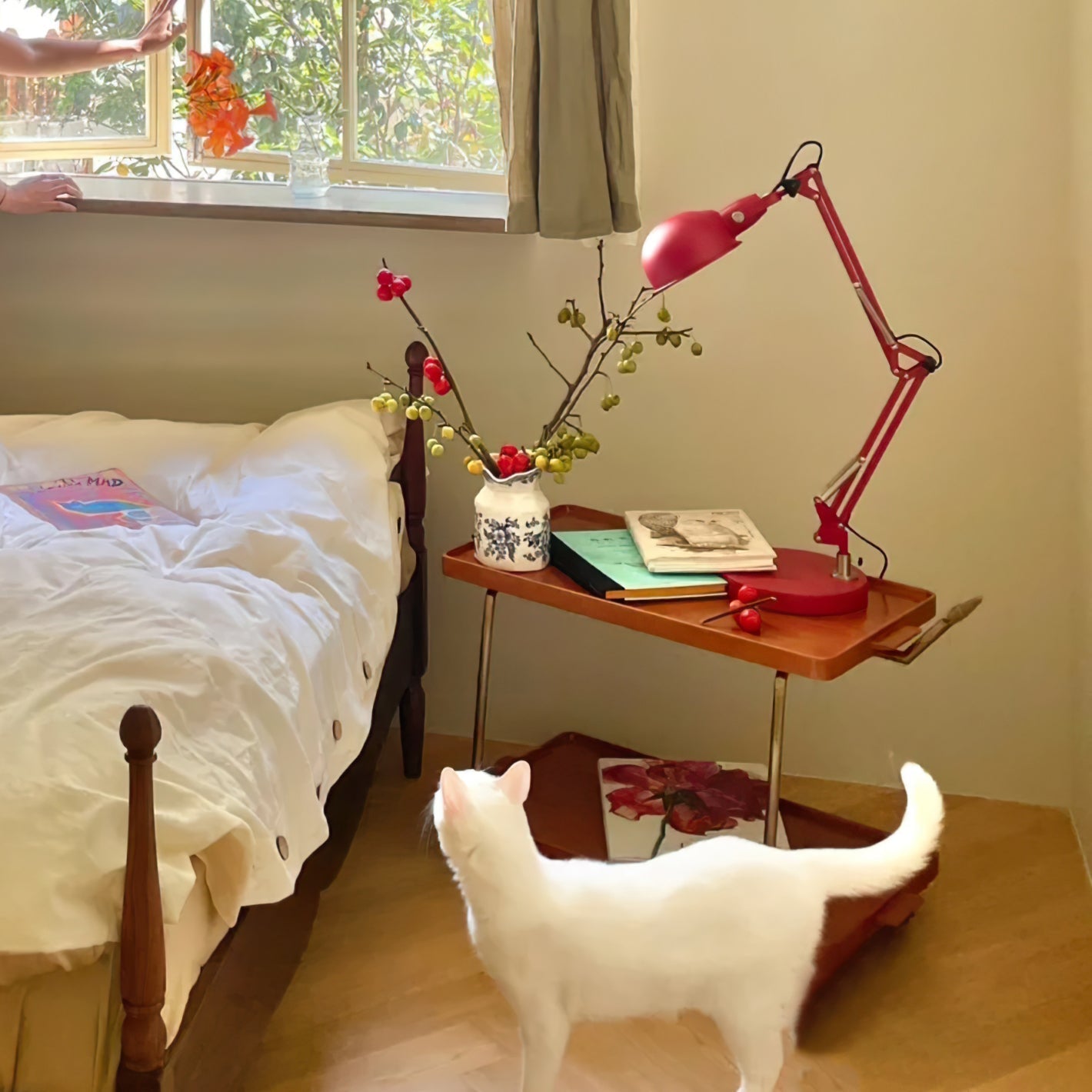 Red Glow Table Lamp