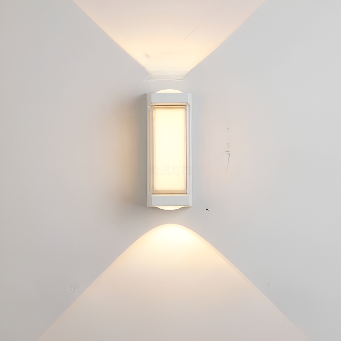 Weatherproof Outdoor LED Wall Light - Fesara