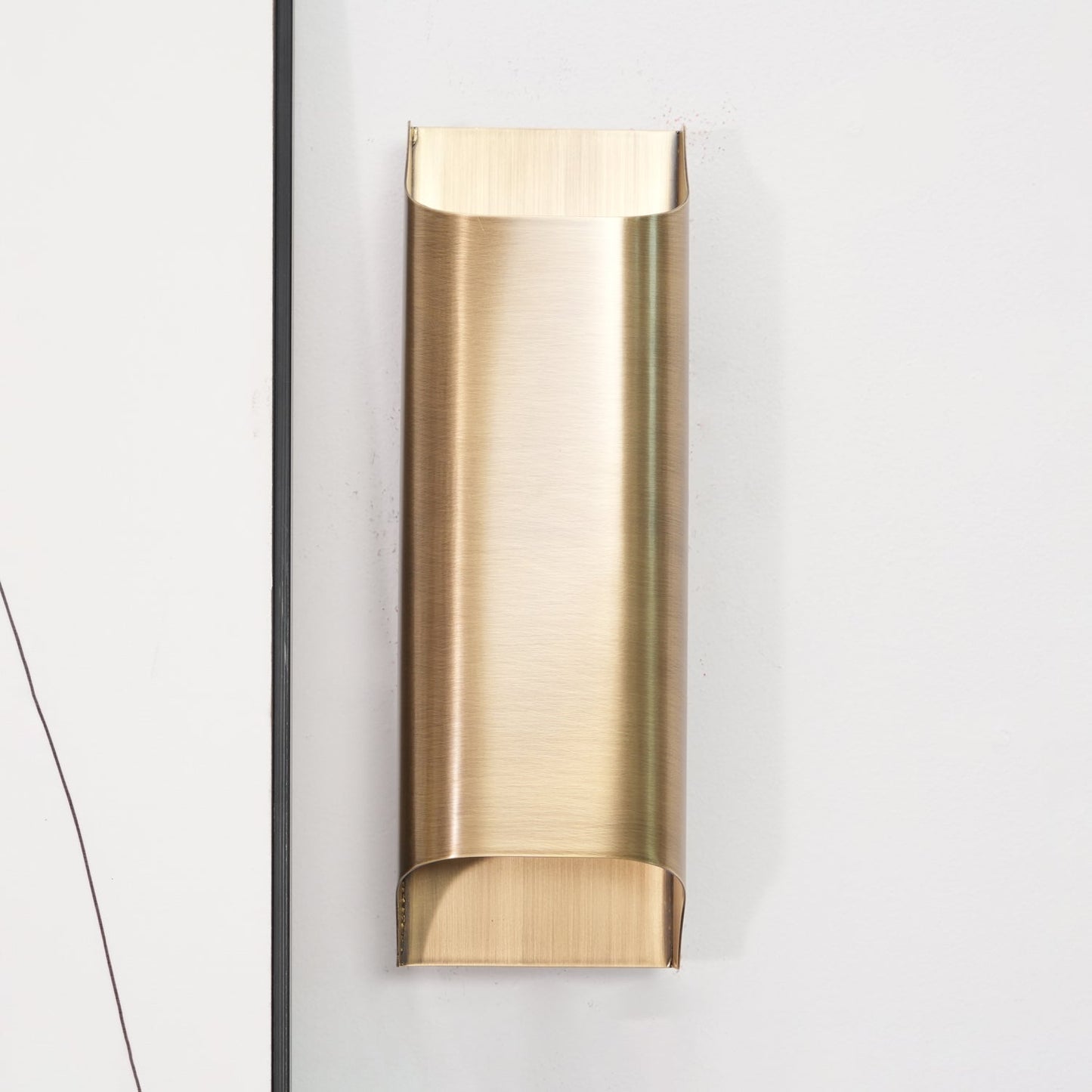Elegant Arc Brass LED Wall Light Fixture