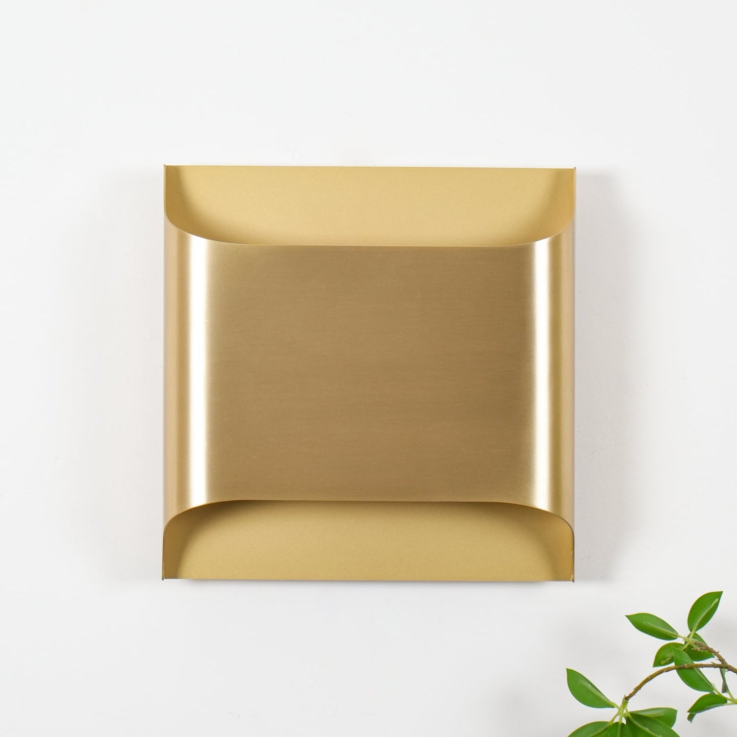 Elegant Arc Brass LED Wall Light Fixture