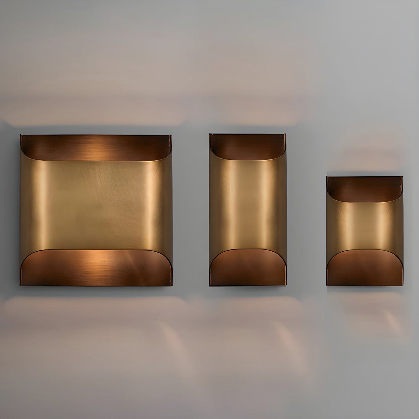 Elegant Arc Brass LED Wall Light Fixture