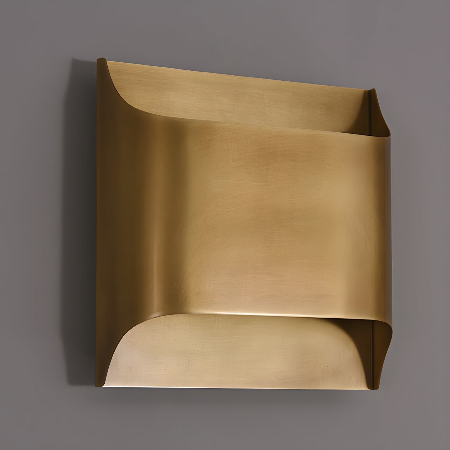 Elegant Arc Brass LED Wall Light Fixture
