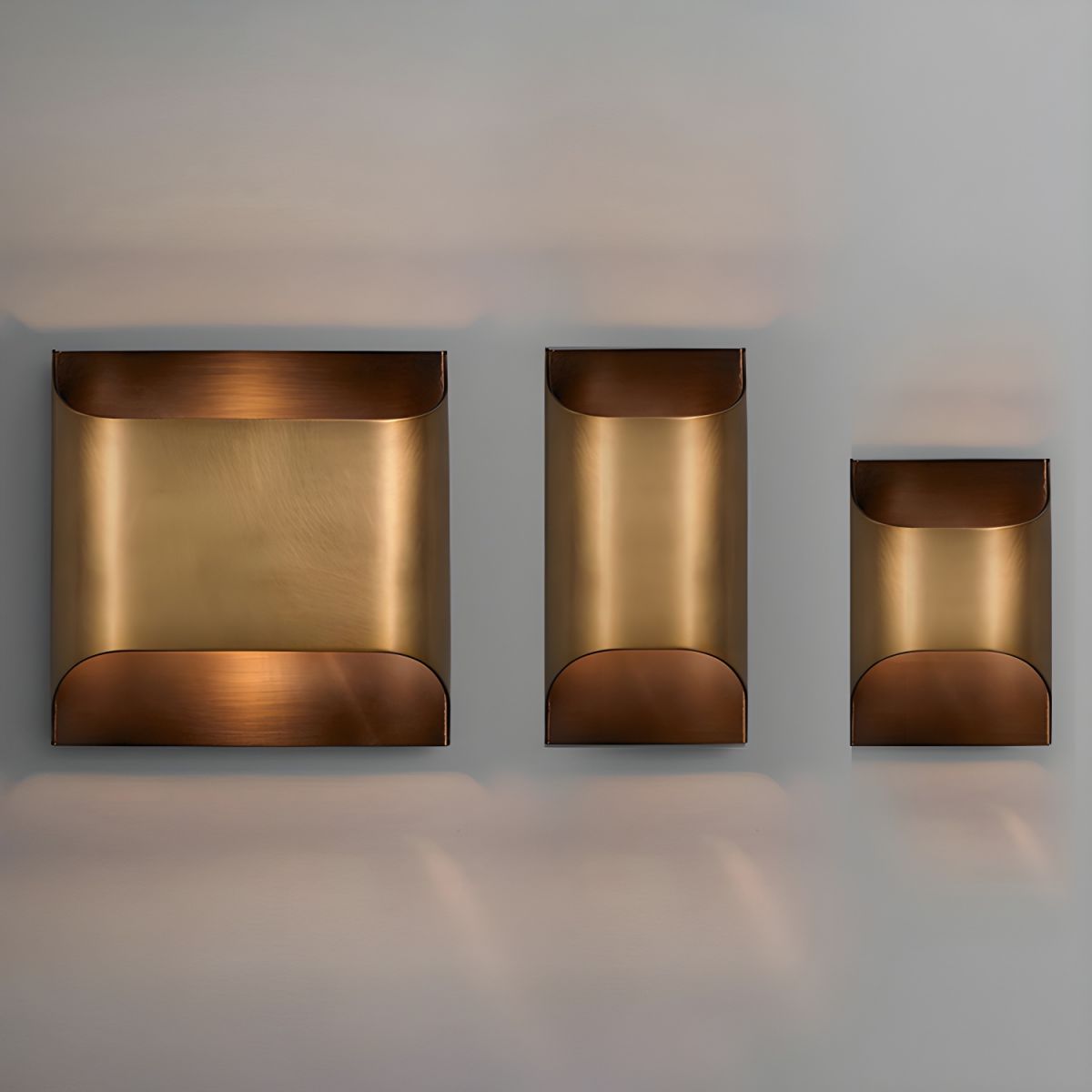Elegant Arc Brass LED Wall Light Fixture