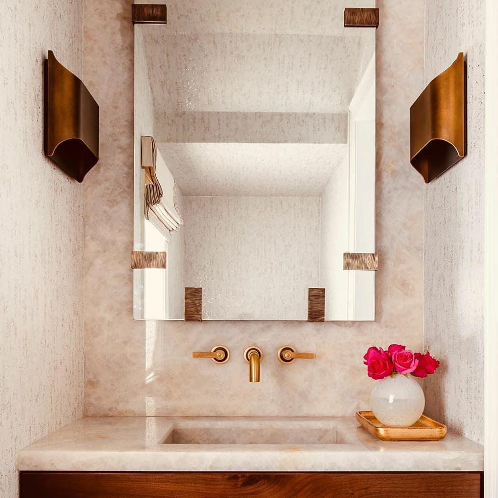 Elegant Arc Brass LED Wall Light Fixture