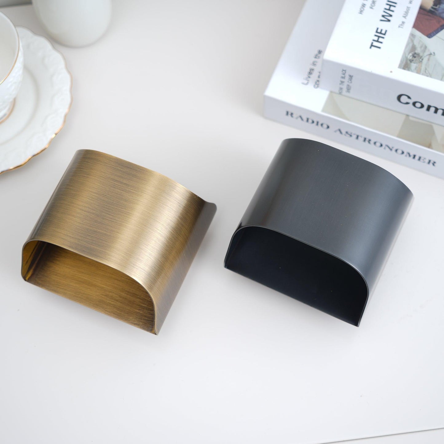 Elegant Arc Brass LED Wall Light Fixture