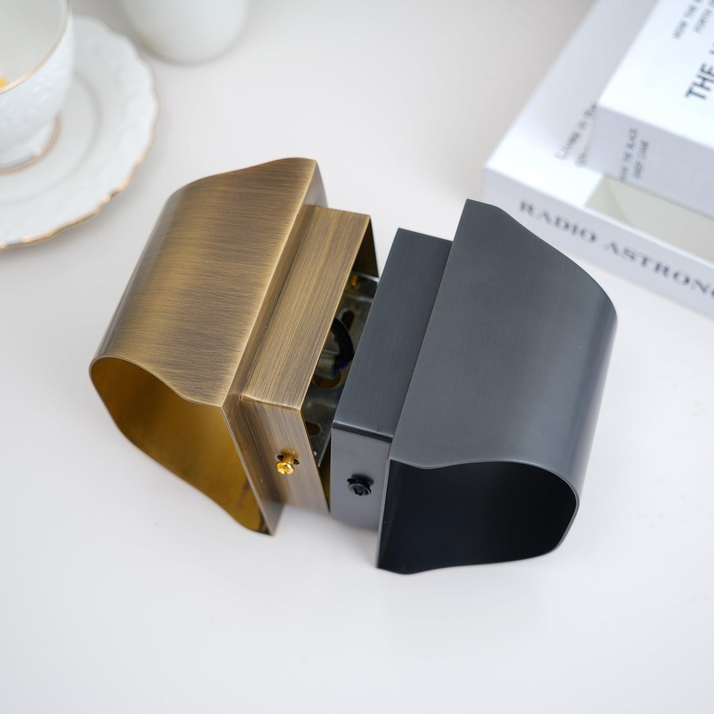Elegant Arc Brass LED Wall Light Fixture