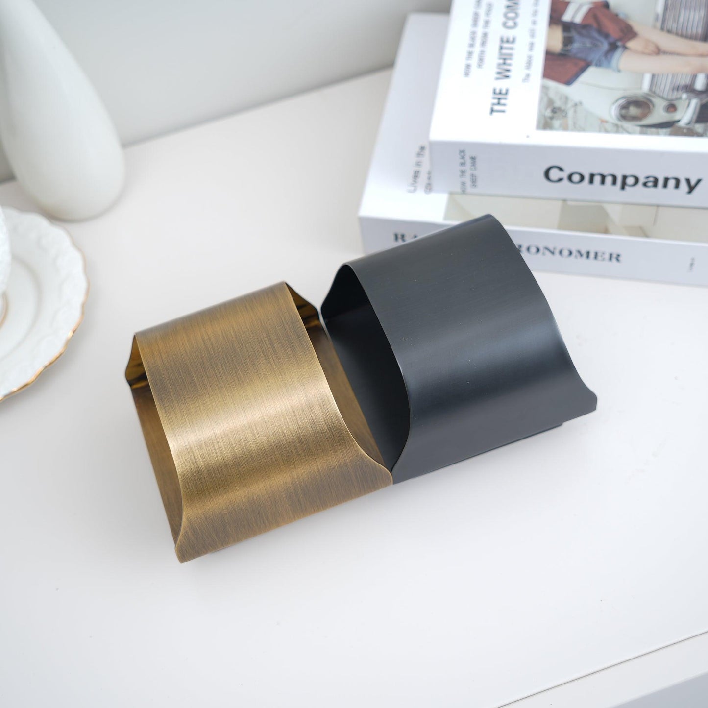 Elegant Arc Brass LED Wall Light Fixture