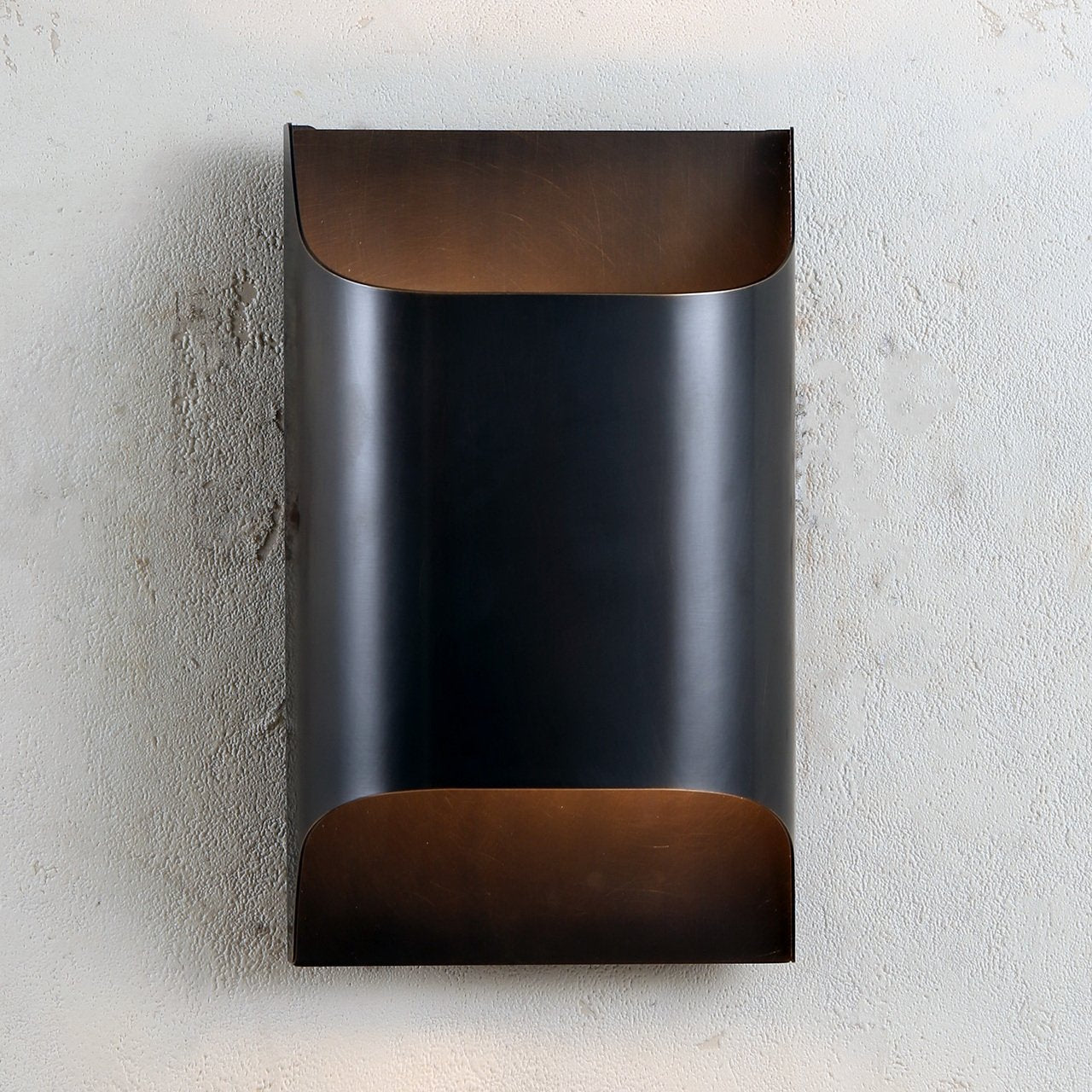 Elegant Arc Brass LED Wall Light Fixture