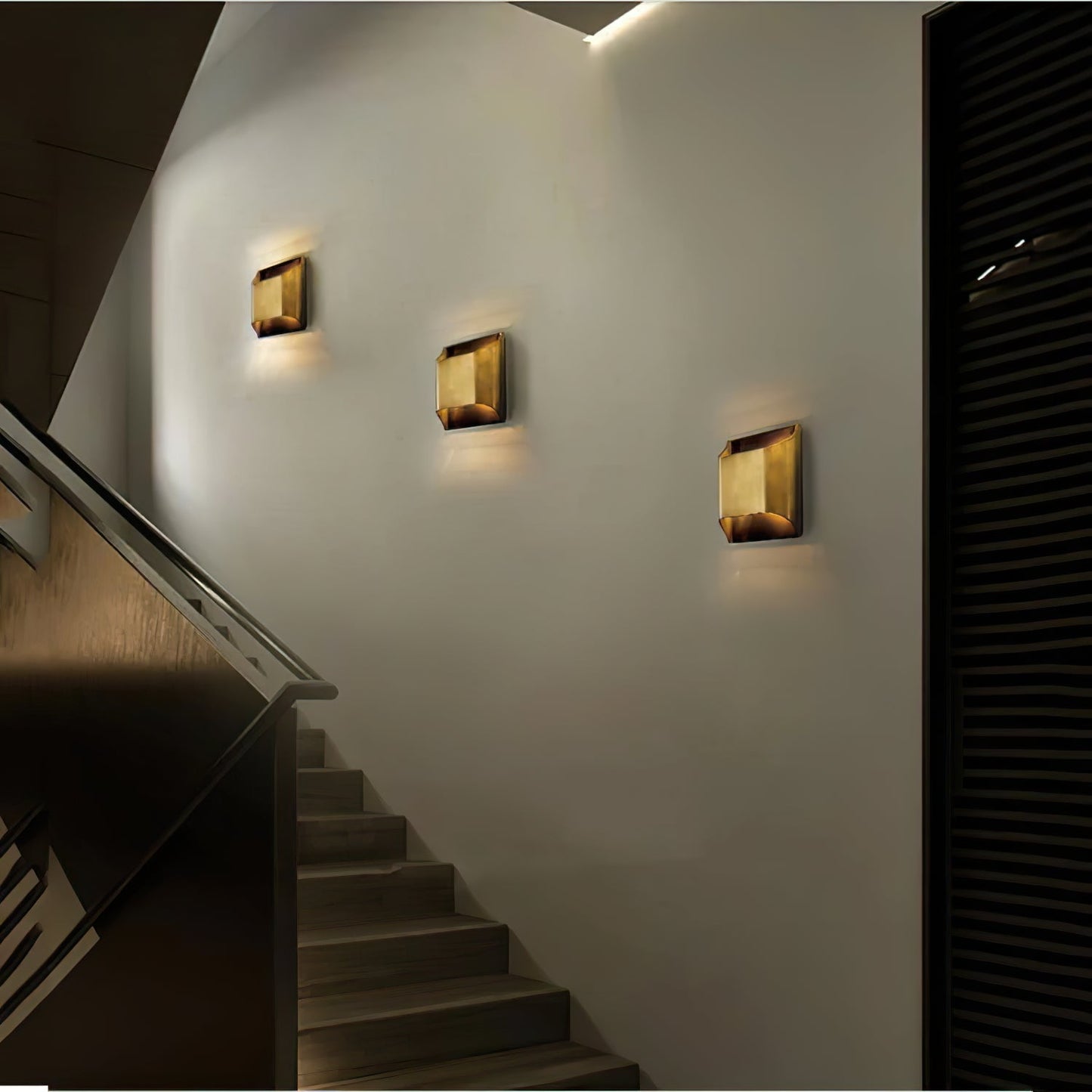 Elegant Arc Brass LED Wall Light Fixture