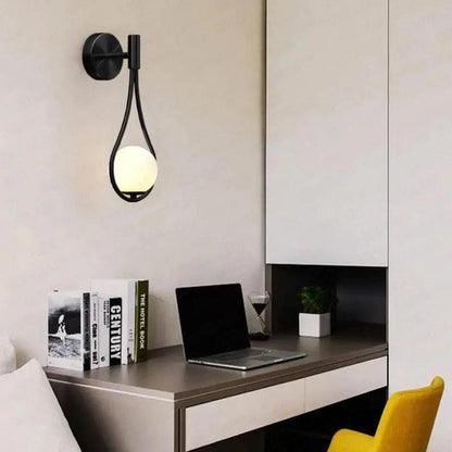 Sleek Contemporary LED Wall Lamp in Black or Gold Finish
