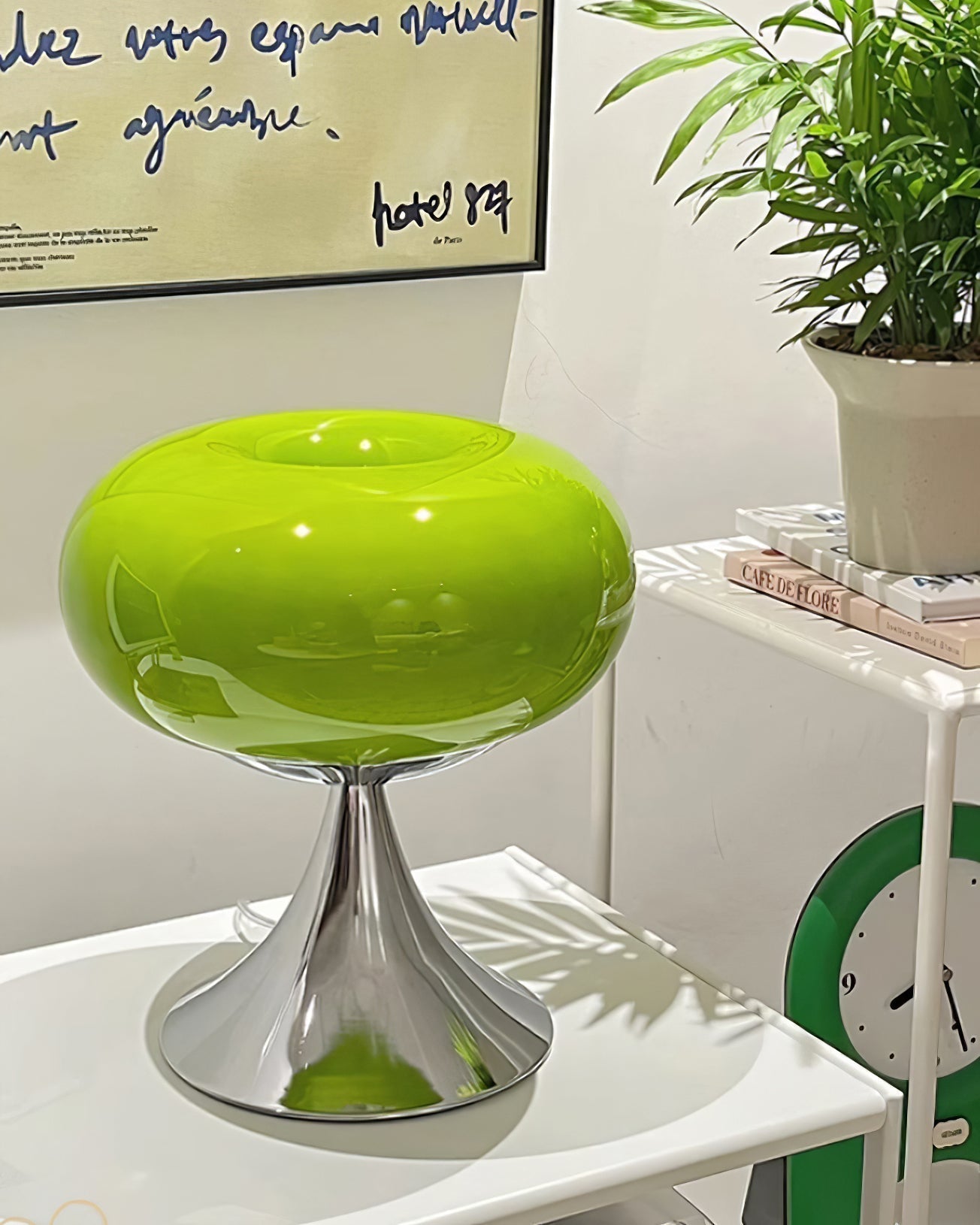 Stylish Glass and Metal Table Lamp