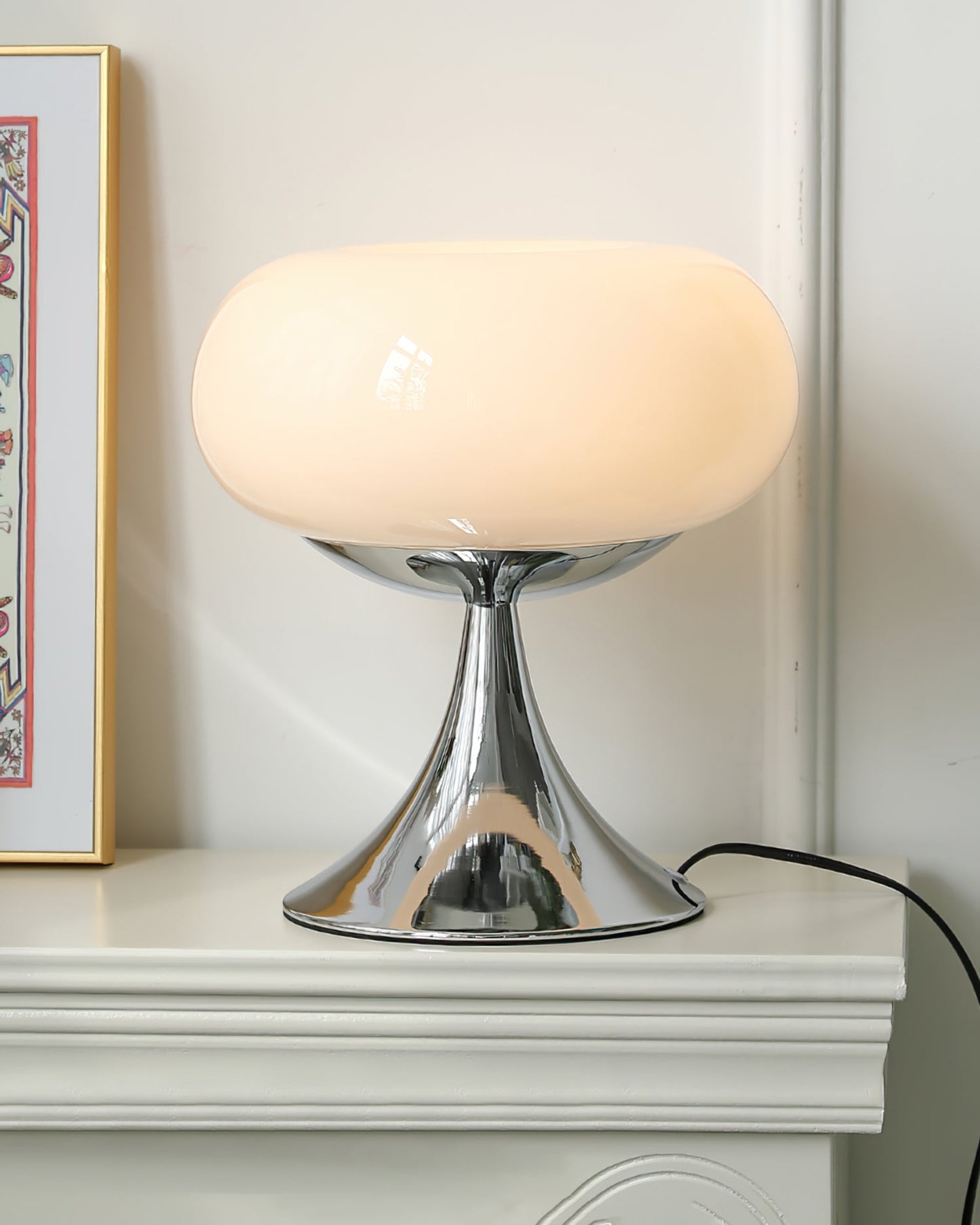 Stylish Glass and Metal Table Lamp
