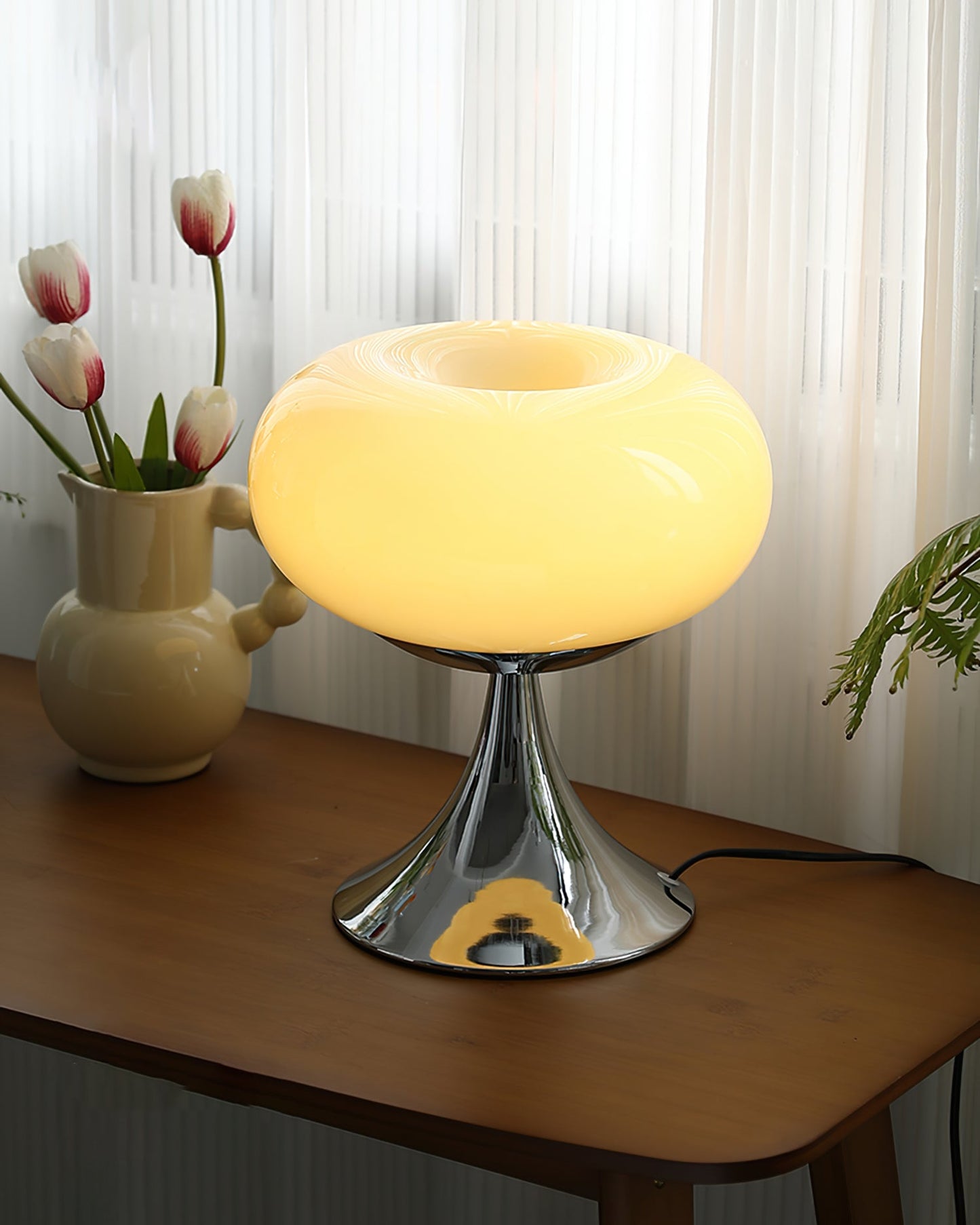 Stylish Glass and Metal Table Lamp