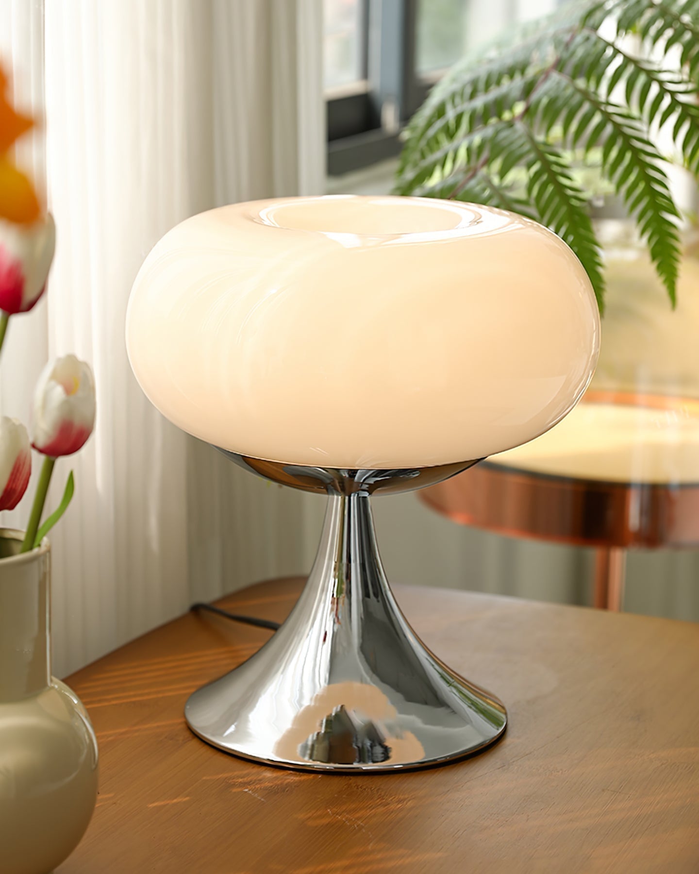 Stylish Glass and Metal Table Lamp