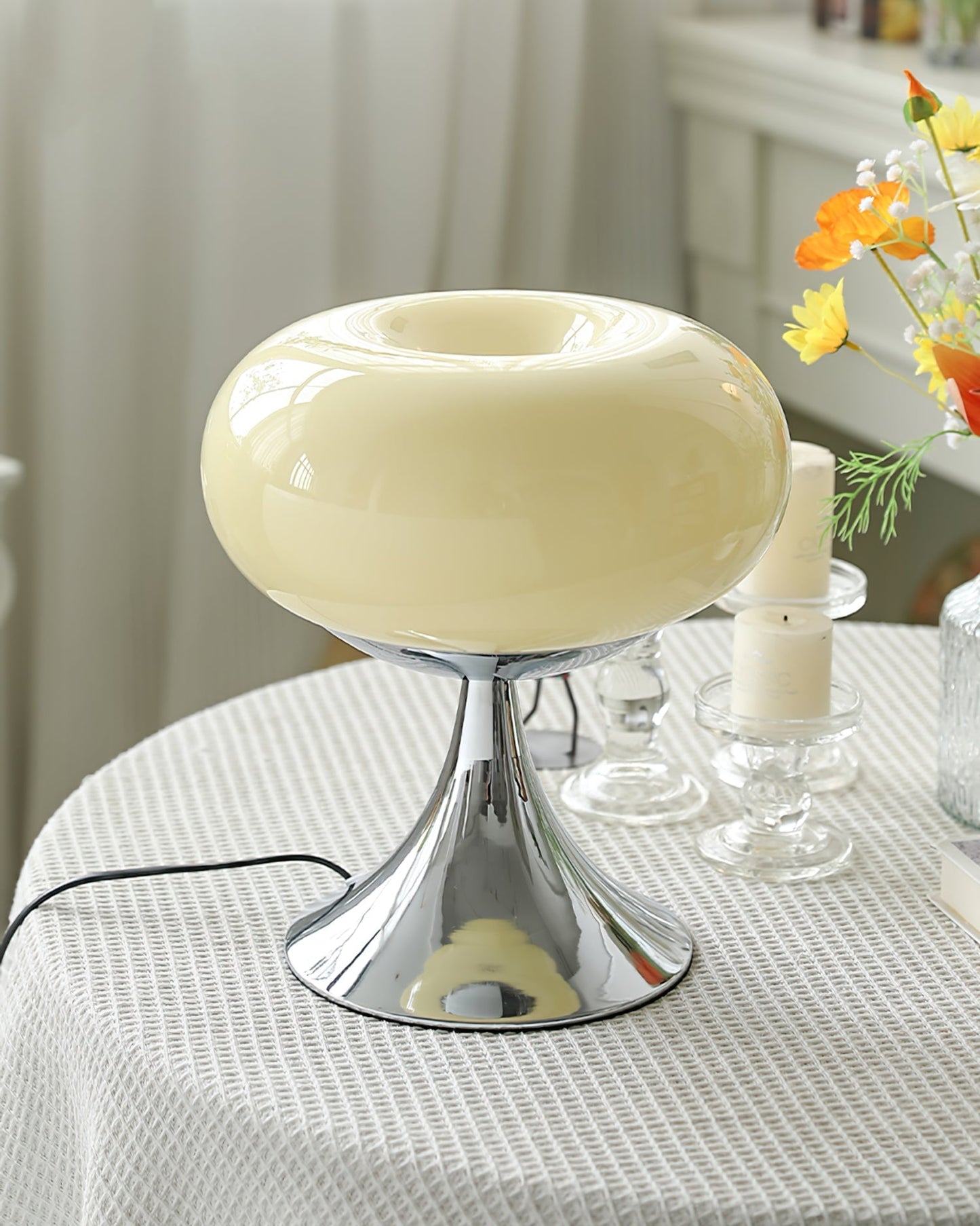 Stylish Glass and Metal Table Lamp